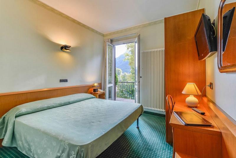 Hotel Don Abbondio Lecco Exterior foto
