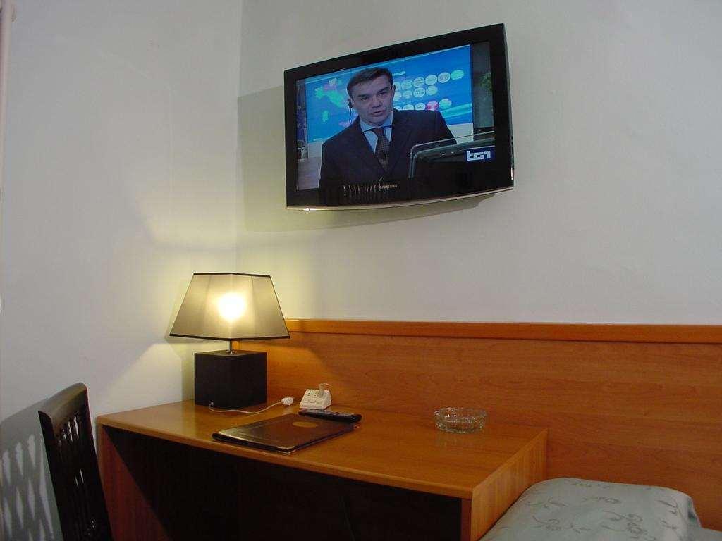 Hotel Don Abbondio Lecco Quarto foto